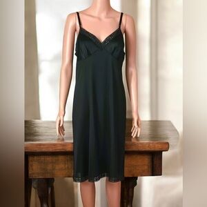 Vintage Vanity Fair Black Lace Full Slip 34 L Valentine Sexy Lingerie Long Dress